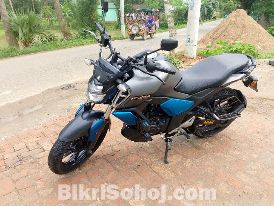 Yamaha FZ V3